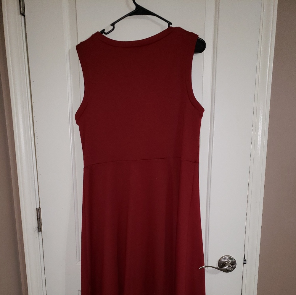 LAST CHANCE! 🌺 Burgundy Dress